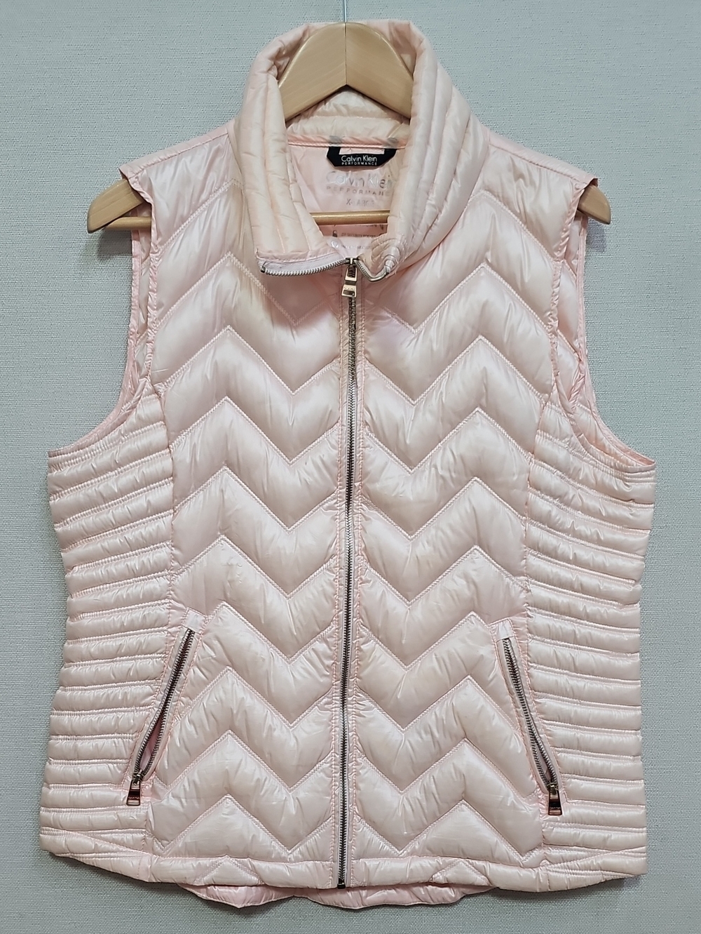 CALVIN KLEIN PERFORMANCE PUFFER VEST BFPM-09-090